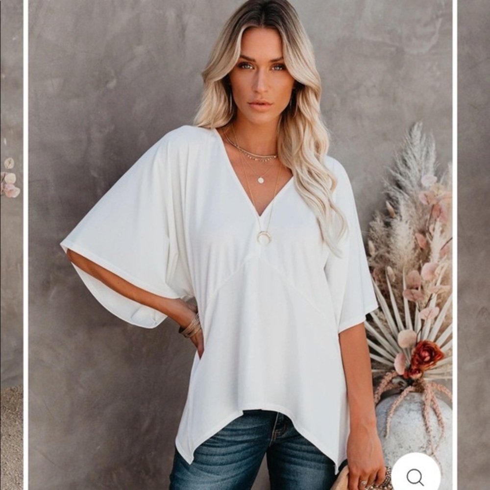 Vici Rikki V-neck Kimono Top
